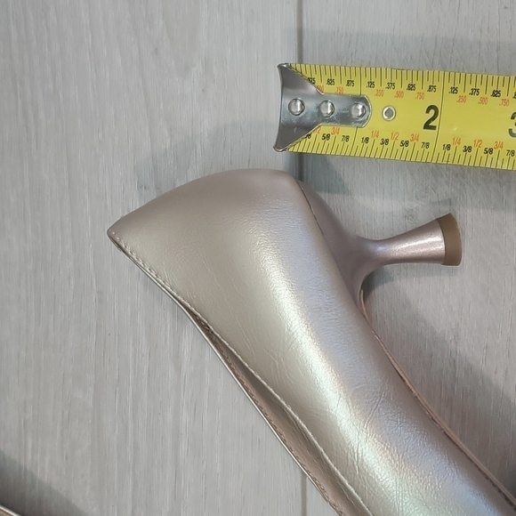 NEW Donald J Pliner Women Dress Heels Pointed Toe shoes sz 6.5M - Picture 12 of 12